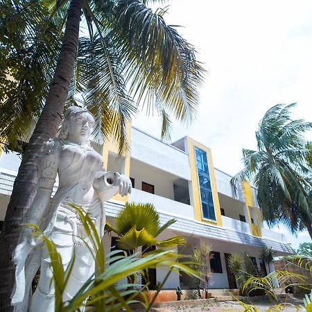 Hotel Dwaraka Residency Mamallapuram Esterno foto